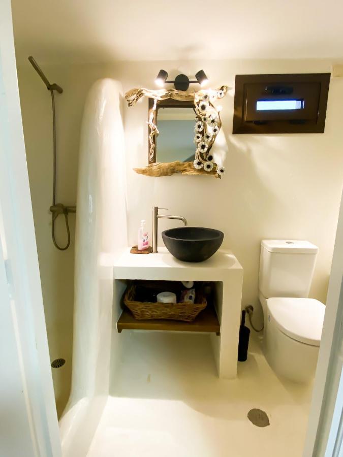 Pistachio Guesthouse, Παραδοσιακός ξενώνας Βαθύ Εξωτερικό φωτογραφία