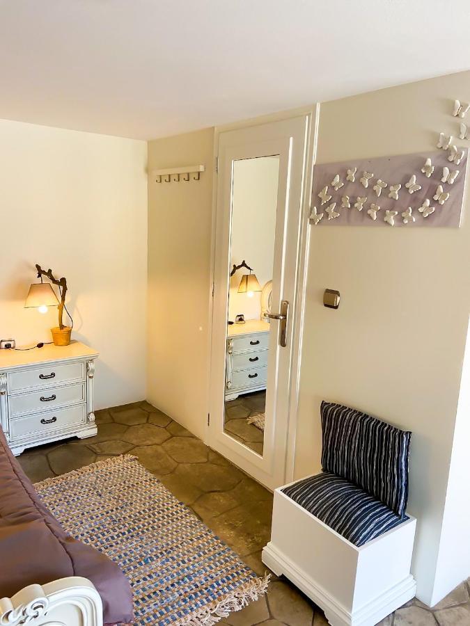 Pistachio Guesthouse, Παραδοσιακός ξενώνας Βαθύ Εξωτερικό φωτογραφία