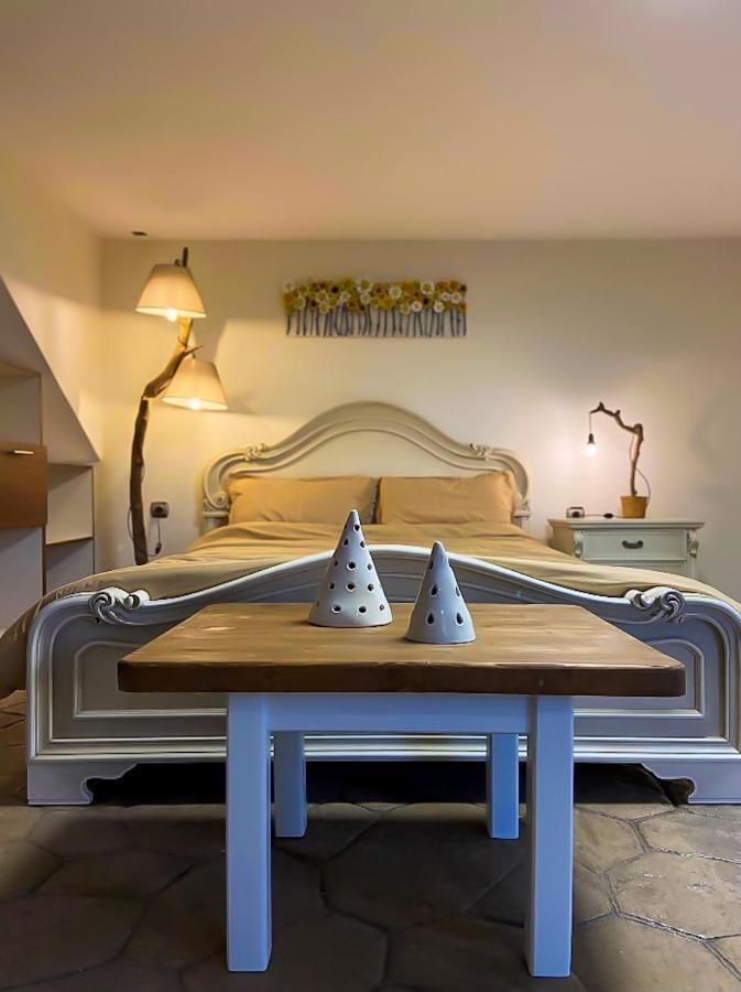 Pistachio Guesthouse, Παραδοσιακός ξενώνας Βαθύ Εξωτερικό φωτογραφία