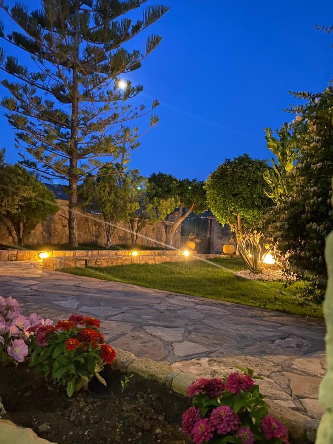 Pistachio Guesthouse, Παραδοσιακός ξενώνας Βαθύ Εξωτερικό φωτογραφία